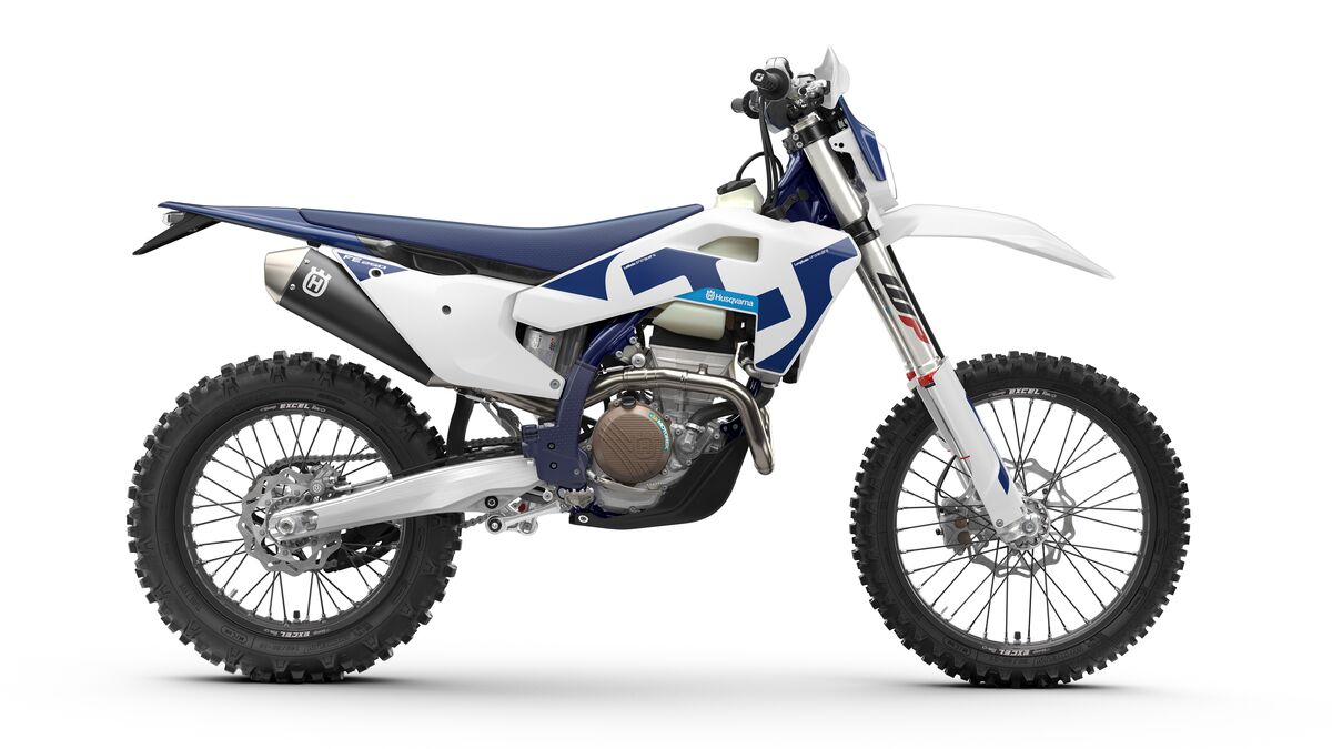 FE 250 כחול/לבן
